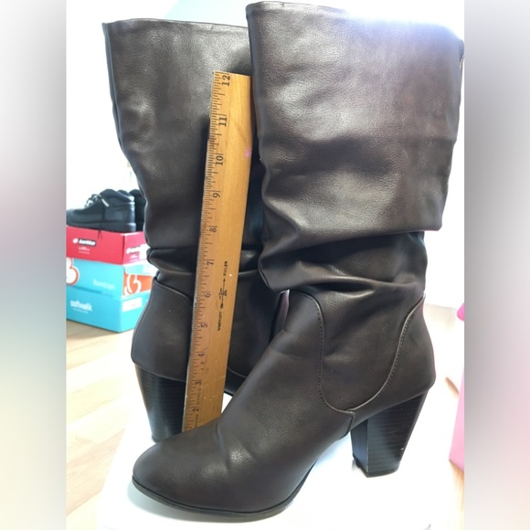 Esprit Oliana Slouchy Boots - Picture 8 of 11